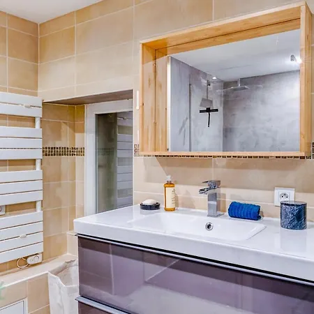 Appartement Le *dufour* - 2p - Moderne En Centre Ville *