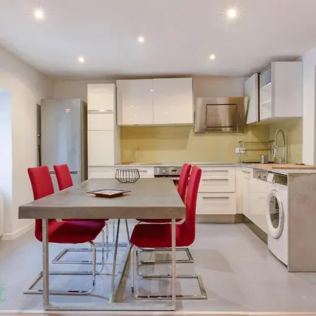 Appartement Le *dufour* - 2p - Moderne En Centre Ville